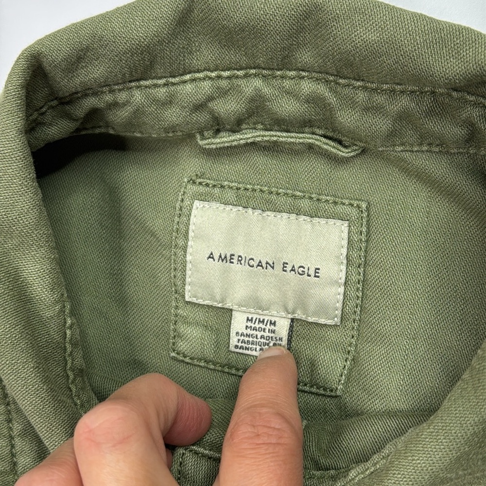 American Eagle Green Utility Button Camp Military Shirt Size Medium - Picture 6 of 7
